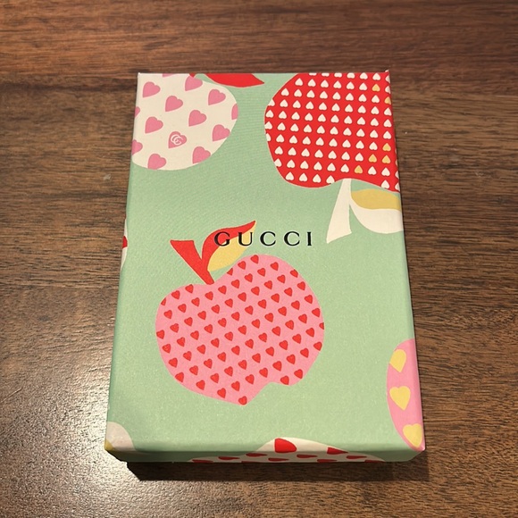 FULL INCLUSION: Gucci Apple Heart/Moon Card Holder - Picture 6 of 7